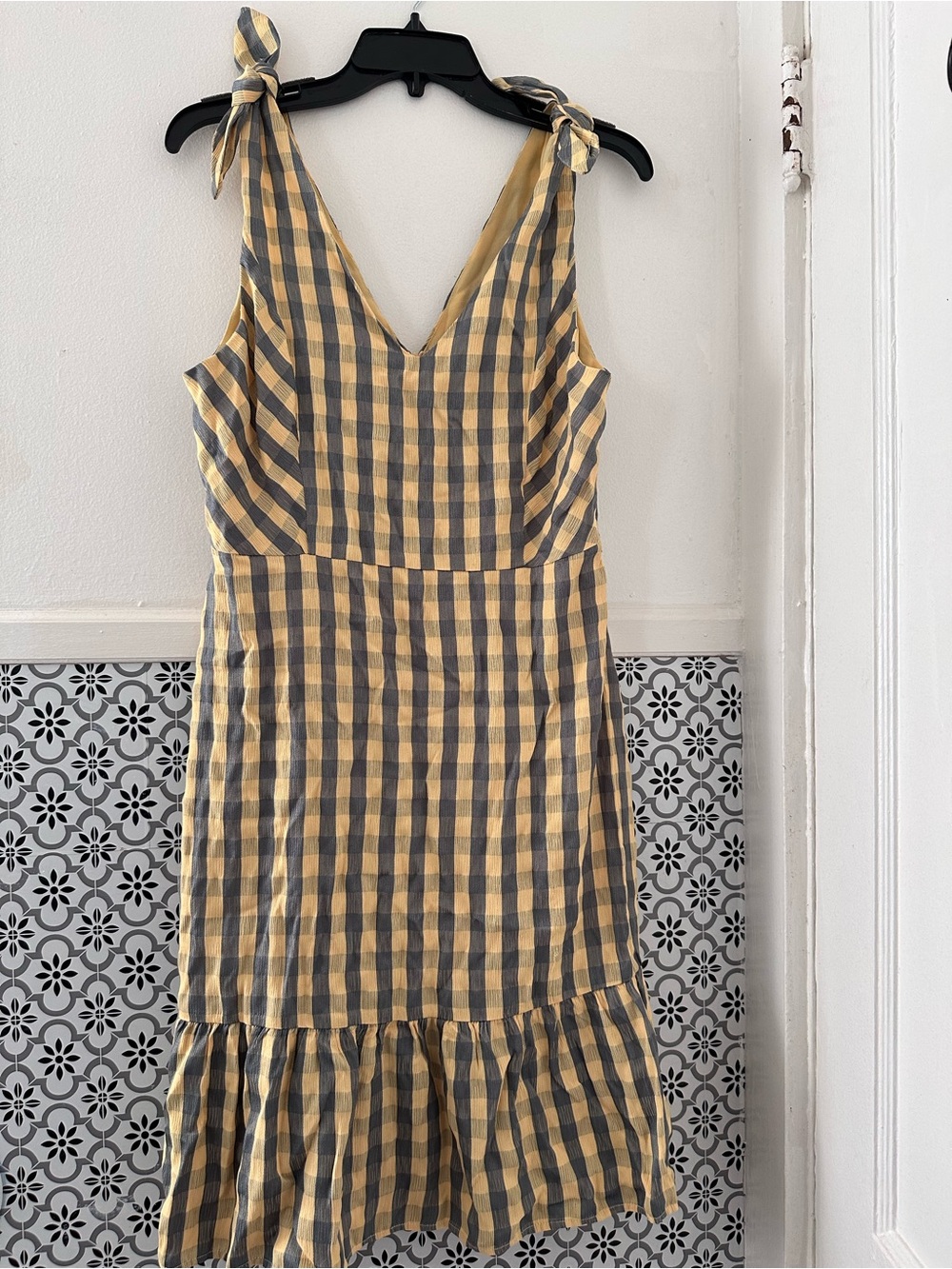 Gilli Yellow and Gray Gingham Tie-Shoulder Midi Dress